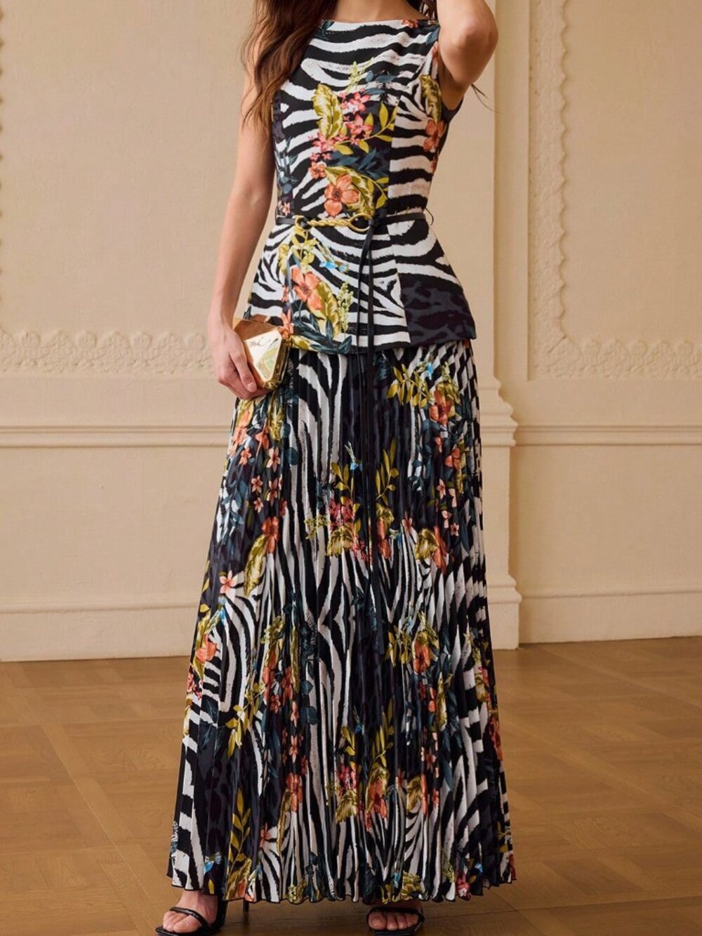 Black Elegant Women's Floral Print Zebra Stripe Dress - Picture 4 of 7